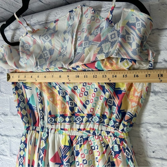 Skies Are Blue Aztec/Geometric Print Sleeveless Maxi Sundress. Size Small. - Picture 6 of 7